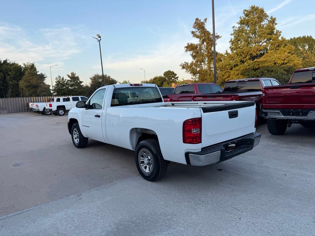 Chevrolet Silverado 1500 Vehicle Full-screen Gallery Image 04