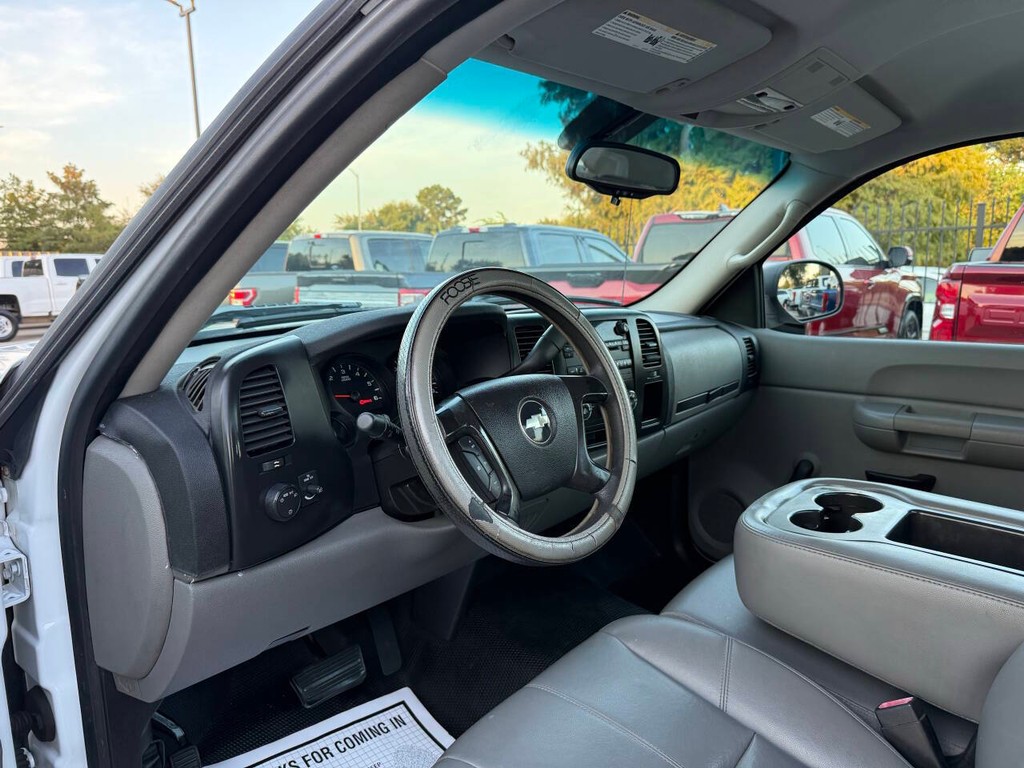 Chevrolet Silverado 1500 Vehicle Full-screen Gallery Image 06