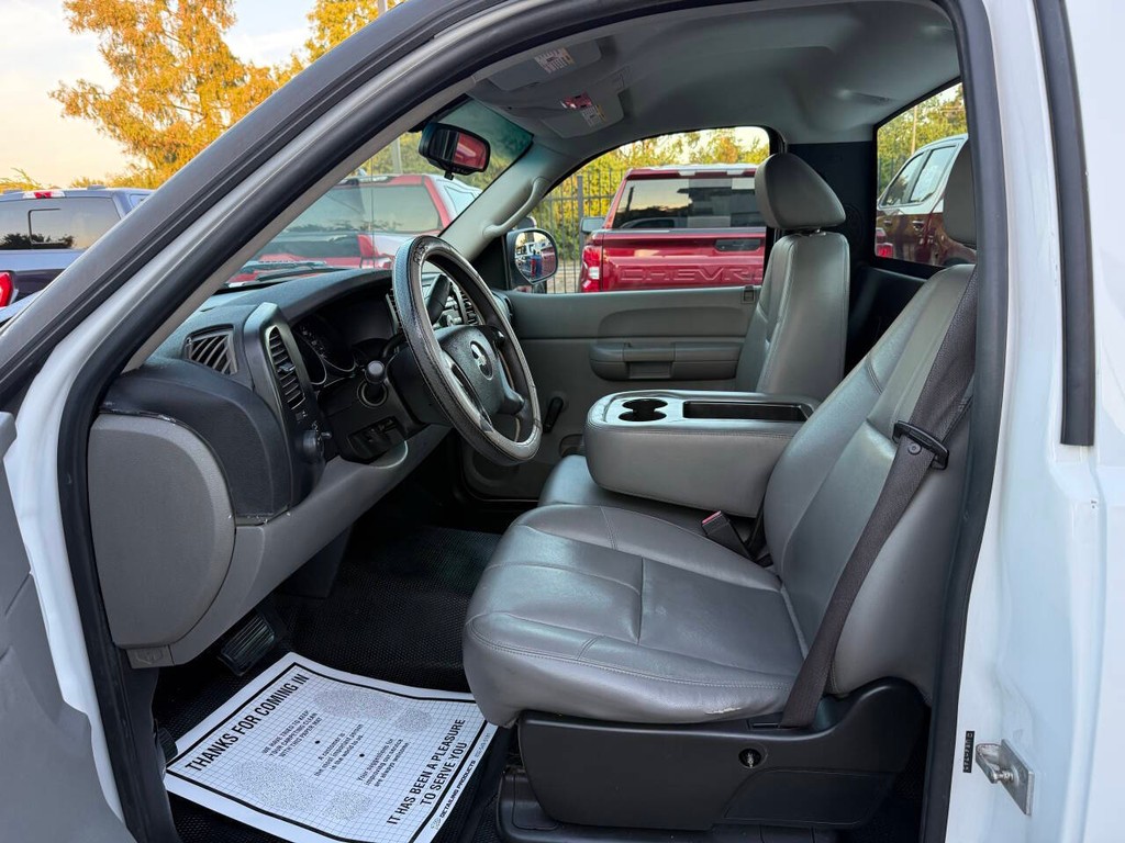 Chevrolet Silverado 1500 Vehicle Full-screen Gallery Image 07