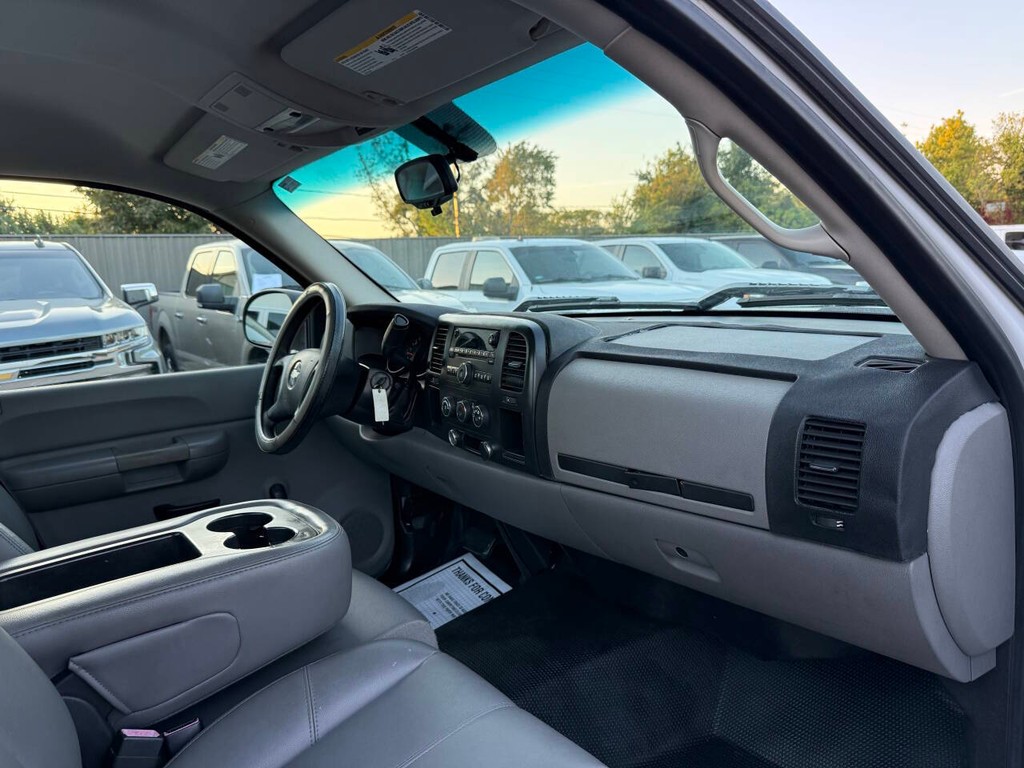 Chevrolet Silverado 1500 Vehicle Full-screen Gallery Image 09