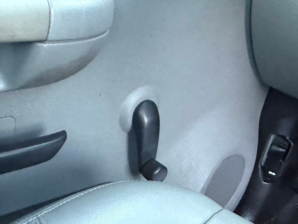 Chevrolet Silverado 1500 Vehicle Full-screen Gallery Image 20