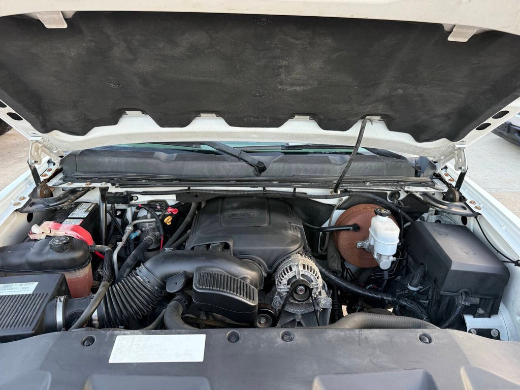 Chevrolet Silverado 1500 Vehicle Full-screen Gallery Image 24