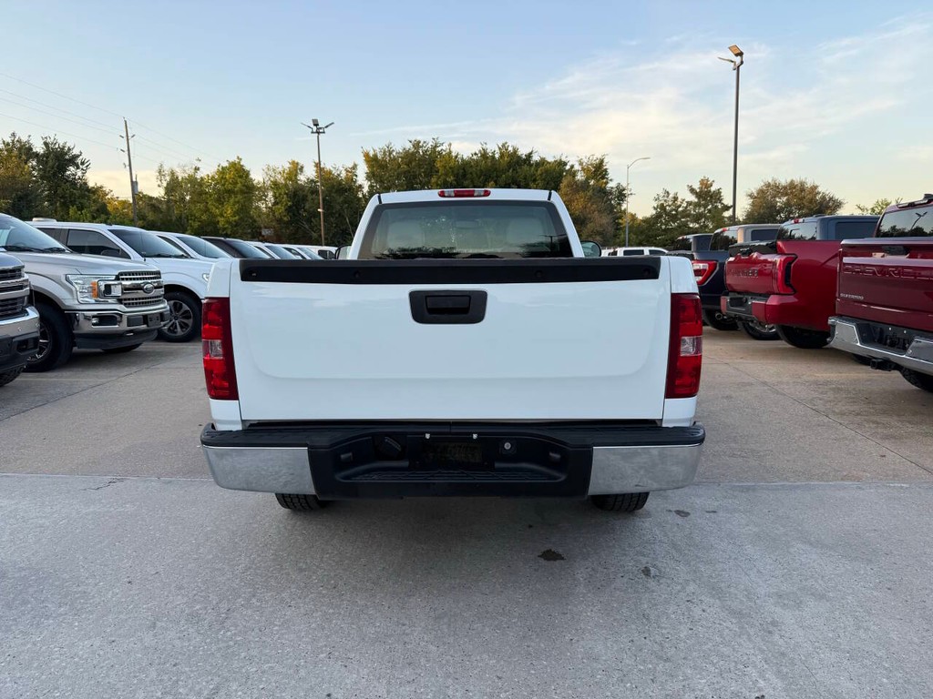 Chevrolet Silverado 1500 Vehicle Full-screen Gallery Image 27