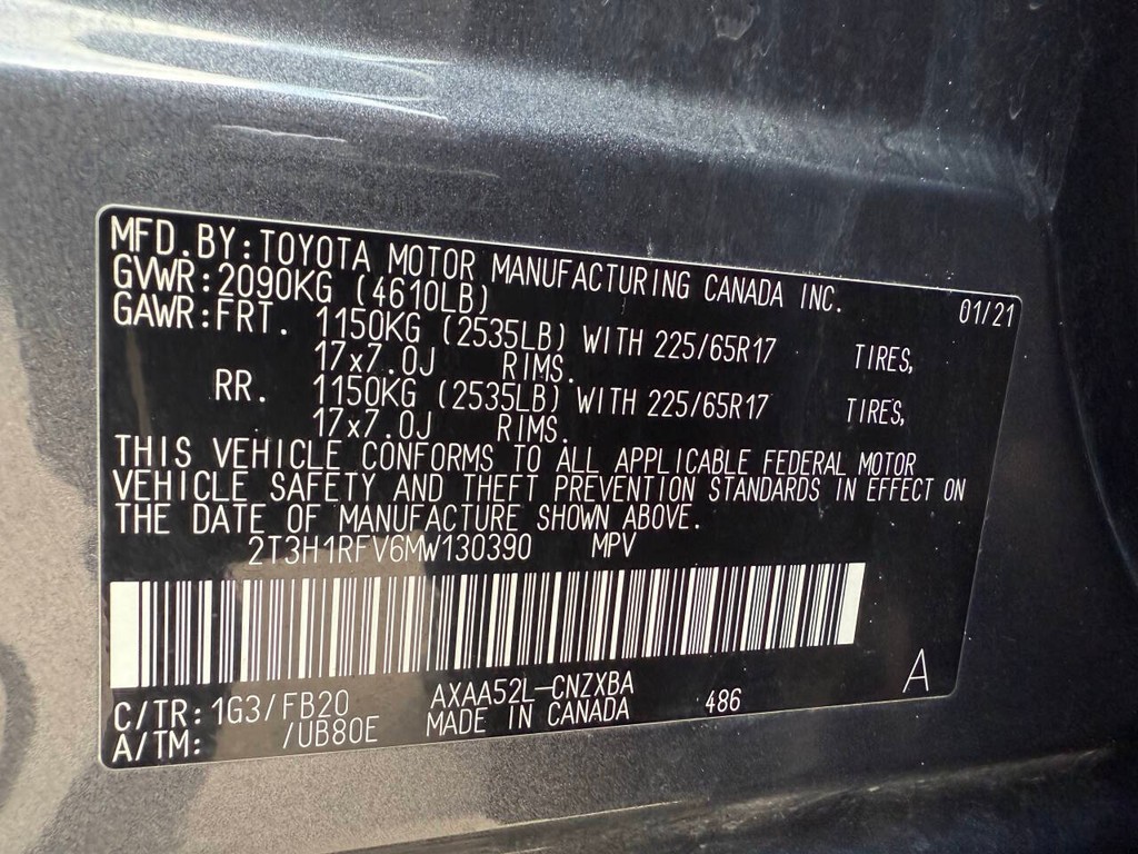 Toyota RAV4 Vehicle Full-screen Gallery Image 32