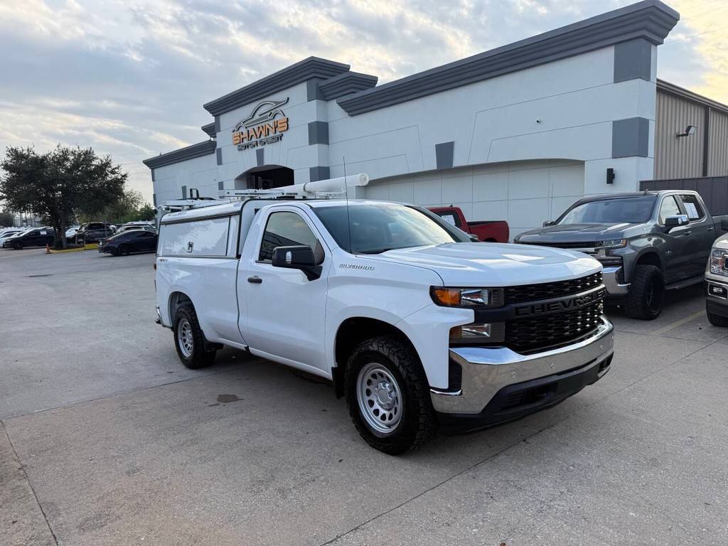 Chevrolet Silverado 1500 Vehicle Full-screen Gallery Image 02
