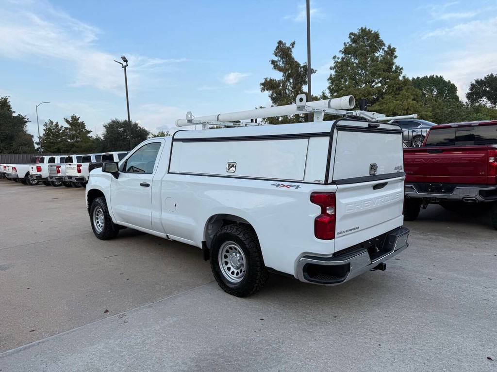 Chevrolet Silverado 1500 Vehicle Full-screen Gallery Image 04