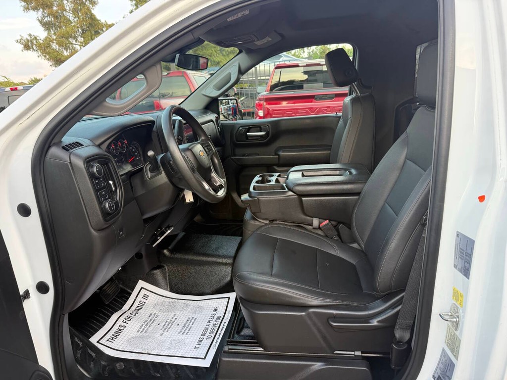 Chevrolet Silverado 1500 Vehicle Full-screen Gallery Image 07