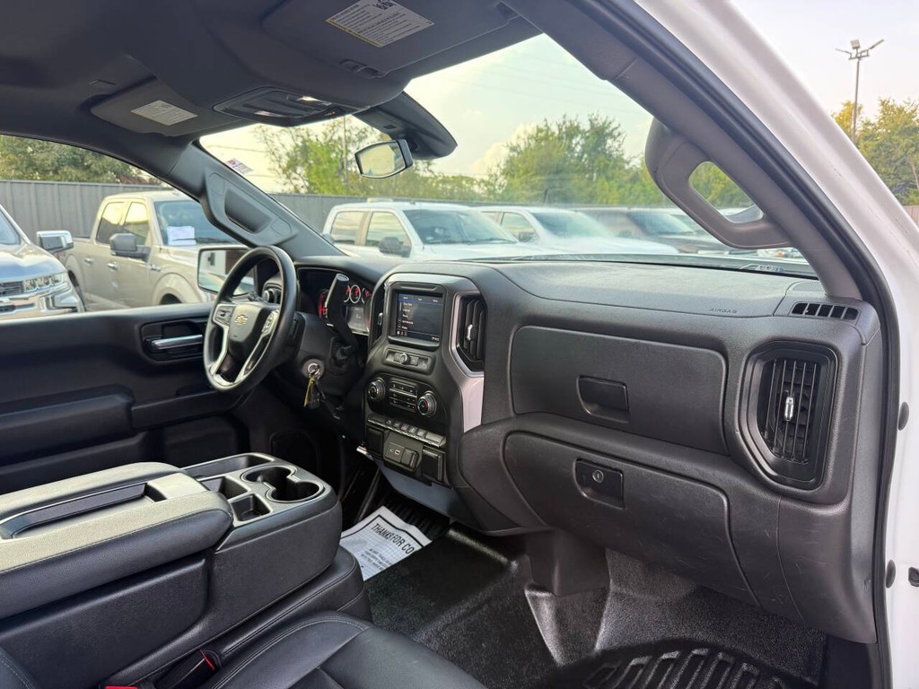 Chevrolet Silverado 1500 Vehicle Full-screen Gallery Image 09