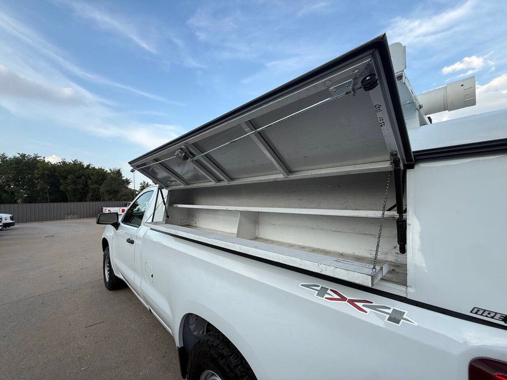 Chevrolet Silverado 1500 Vehicle Full-screen Gallery Image 29