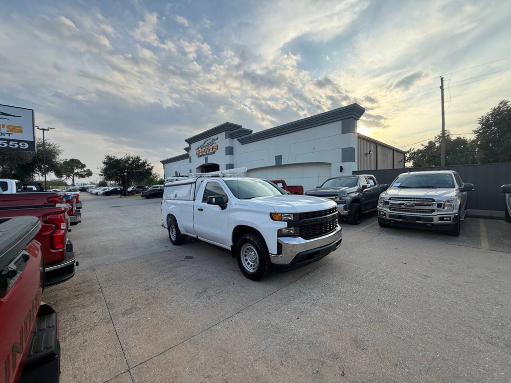 Chevrolet Silverado 1500 Vehicle Full-screen Gallery Image 38