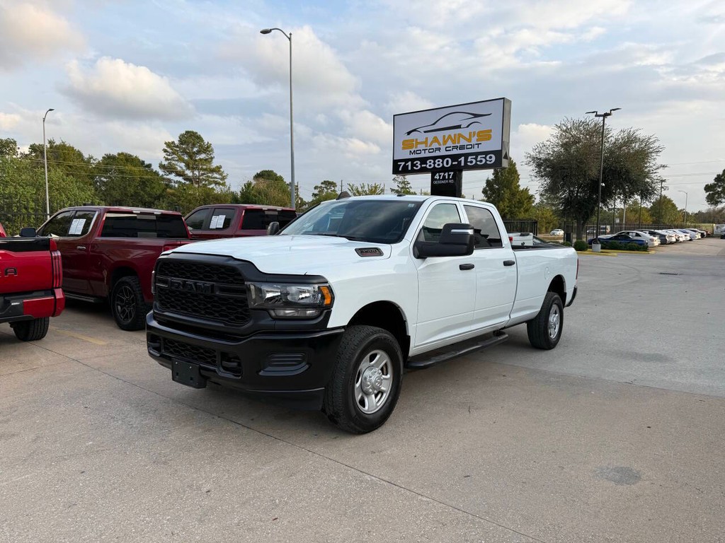 Ram 3500 Vehicle Full-screen Gallery Image 03