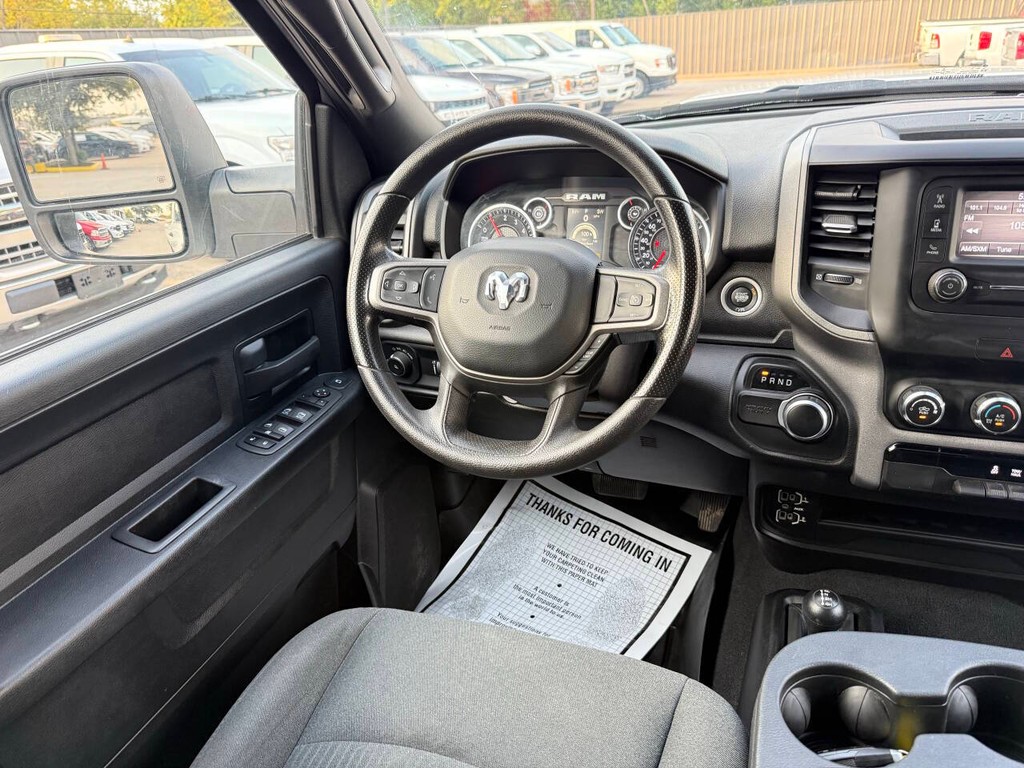 Ram 3500 Vehicle Full-screen Gallery Image 19