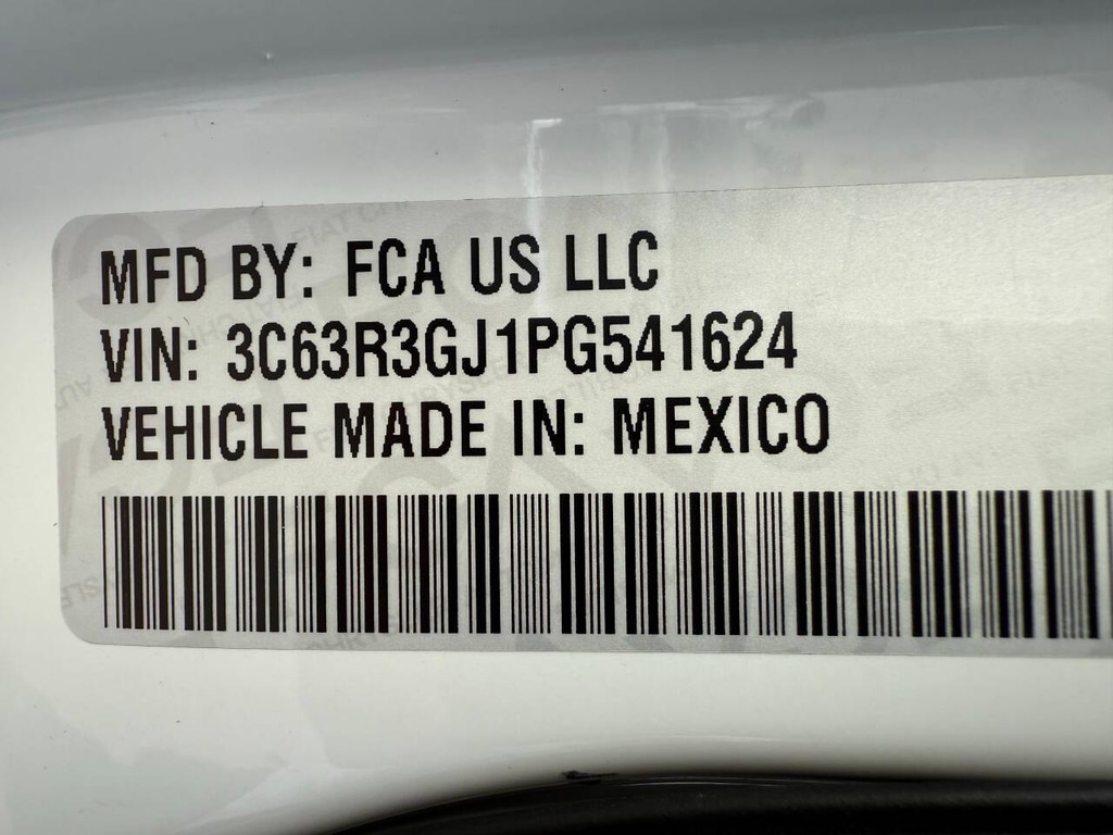 Ram 3500 Vehicle Full-screen Gallery Image 34