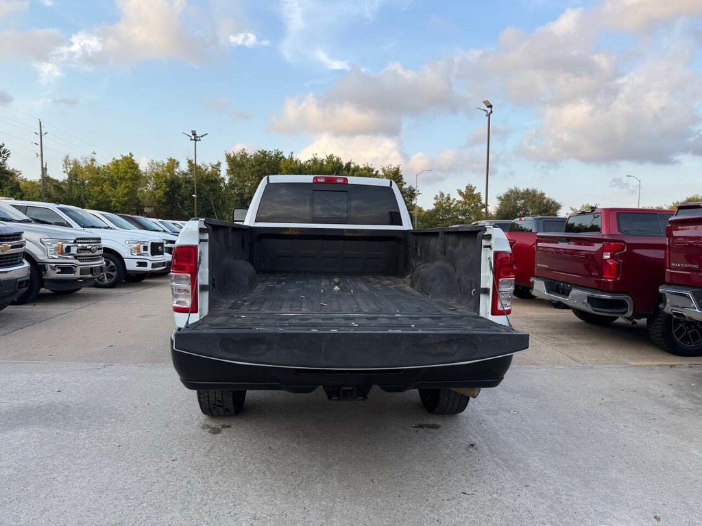 Ram 3500 Vehicle Full-screen Gallery Image 37