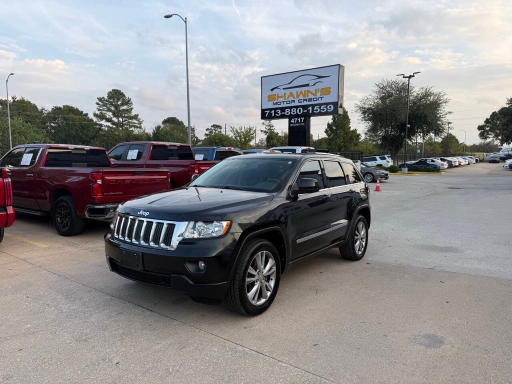 Jeep Grand Cherokee Vehicle Full-screen Gallery Image 02