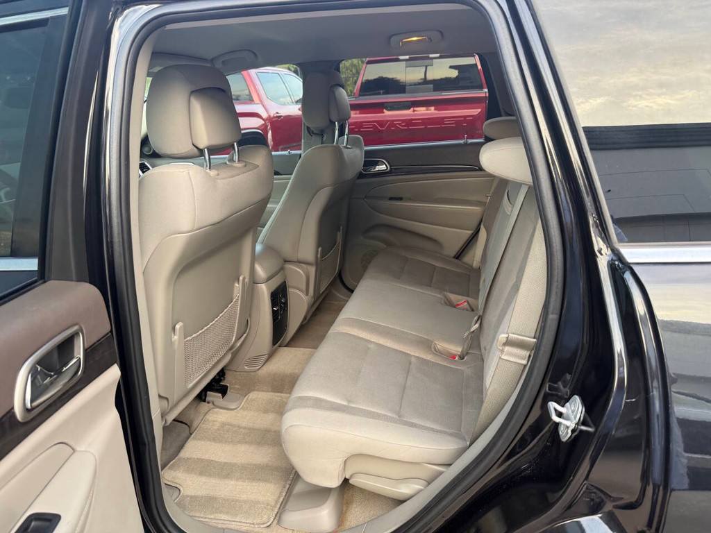 Jeep Grand Cherokee Vehicle Full-screen Gallery Image 11