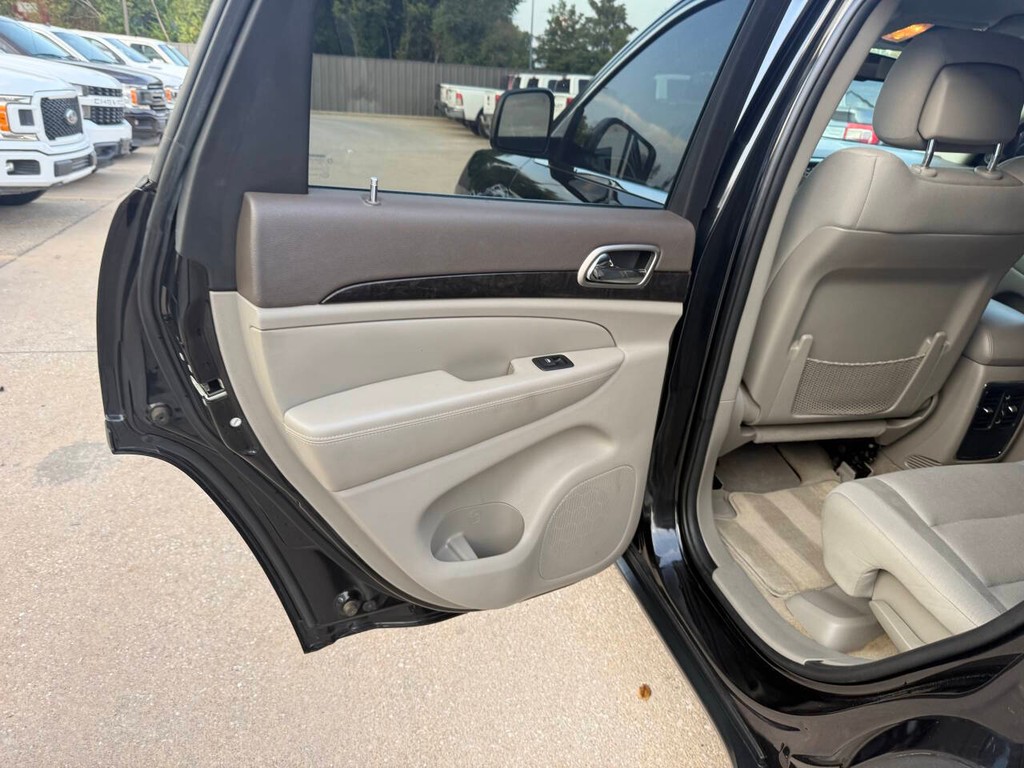Jeep Grand Cherokee Vehicle Full-screen Gallery Image 12