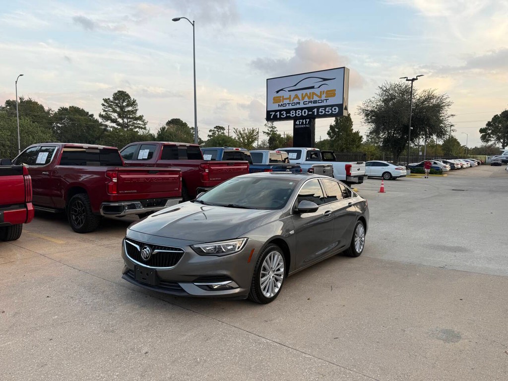 Buick Regal Sportback Vehicle Full-screen Gallery Image 03