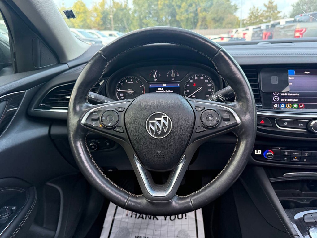 Buick Regal Sportback Vehicle Full-screen Gallery Image 22