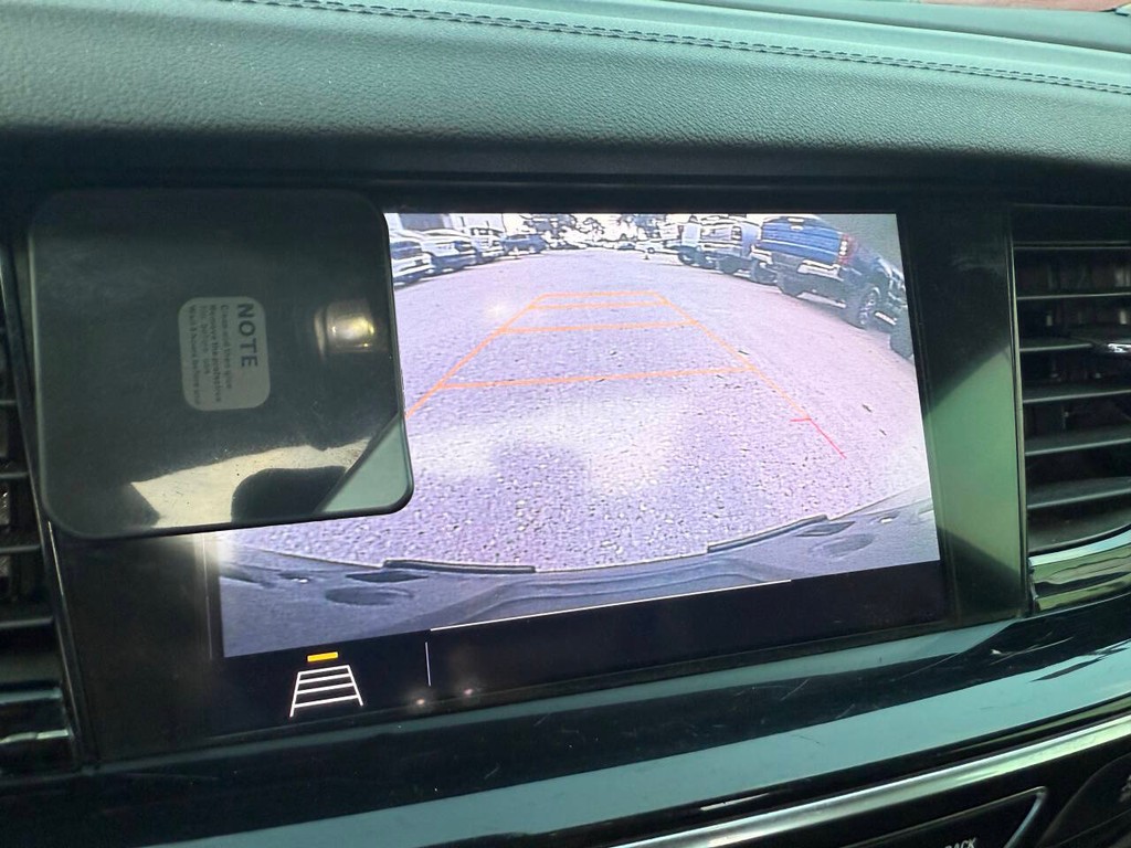 Buick Regal Sportback Vehicle Full-screen Gallery Image 26