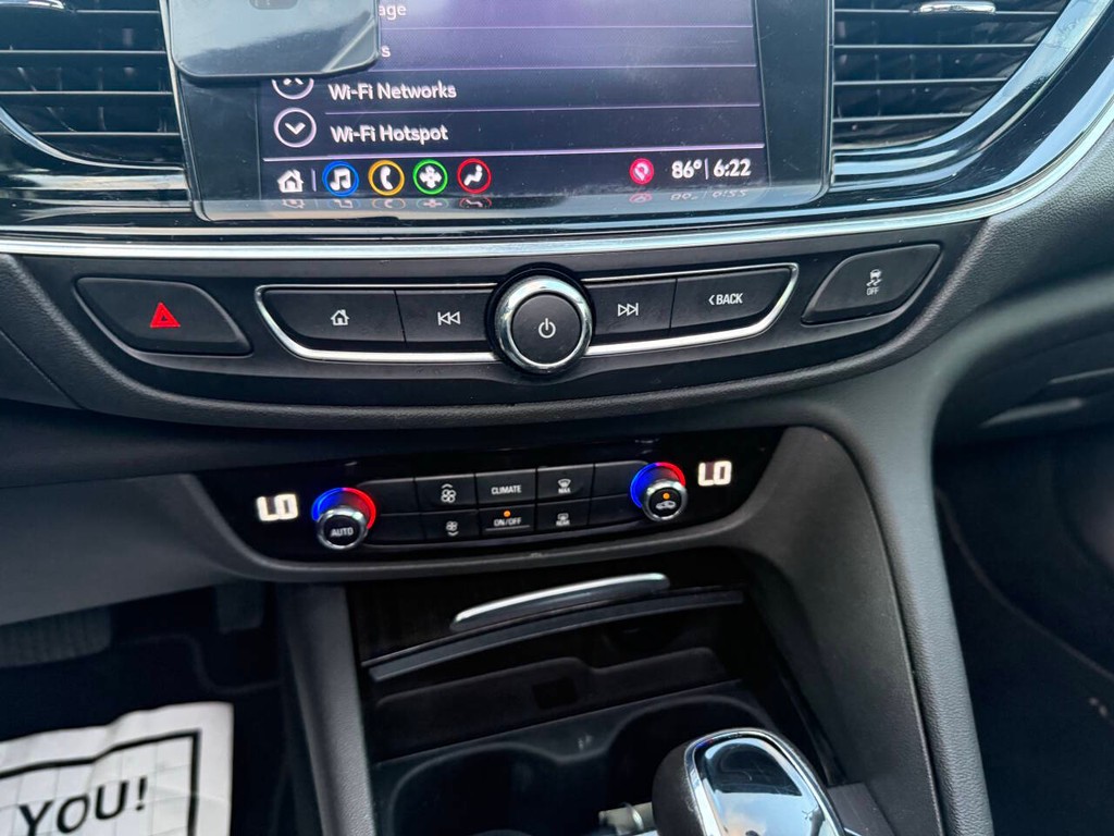 Buick Regal Sportback Vehicle Full-screen Gallery Image 27