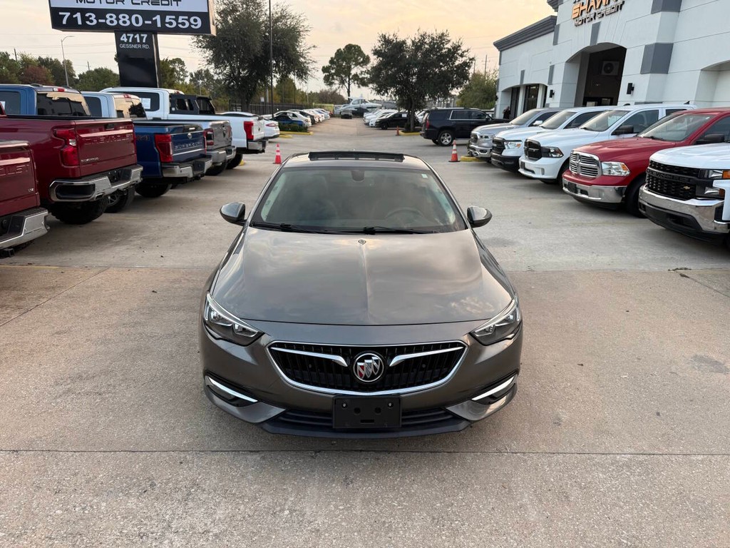 Buick Regal Sportback Vehicle Full-screen Gallery Image 39