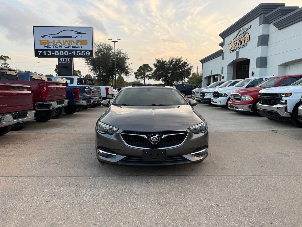 Buick Regal Sportback Vehicle Full-screen Gallery Image 40