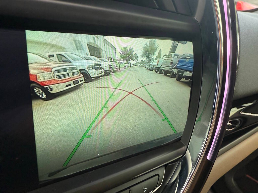 MINI Countryman Vehicle Full-screen Gallery Image 28