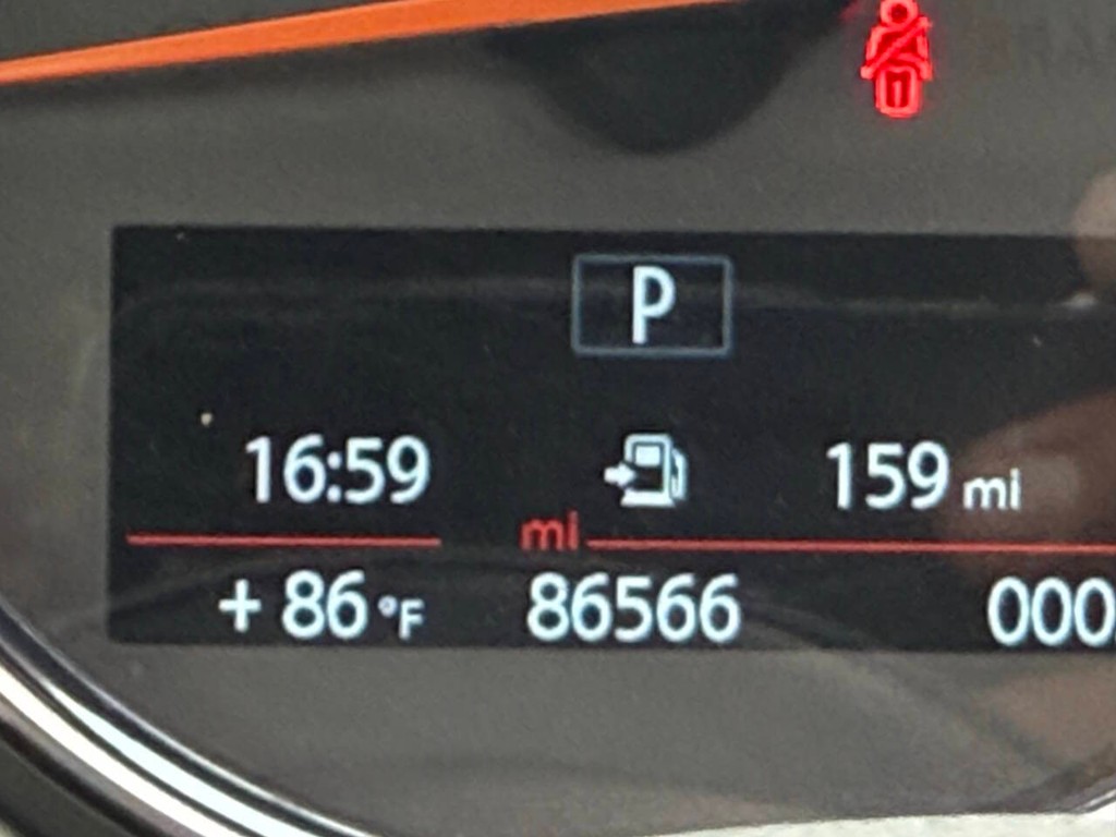 MINI Countryman Vehicle Full-screen Gallery Image 36