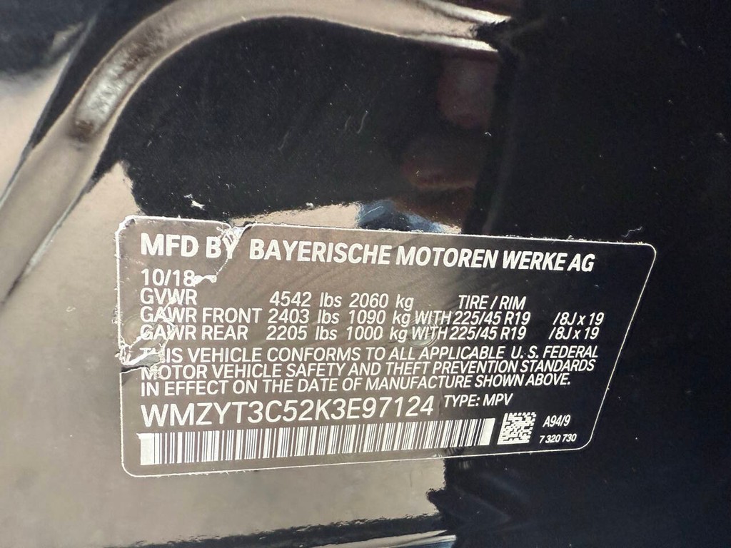 MINI Countryman Vehicle Full-screen Gallery Image 37