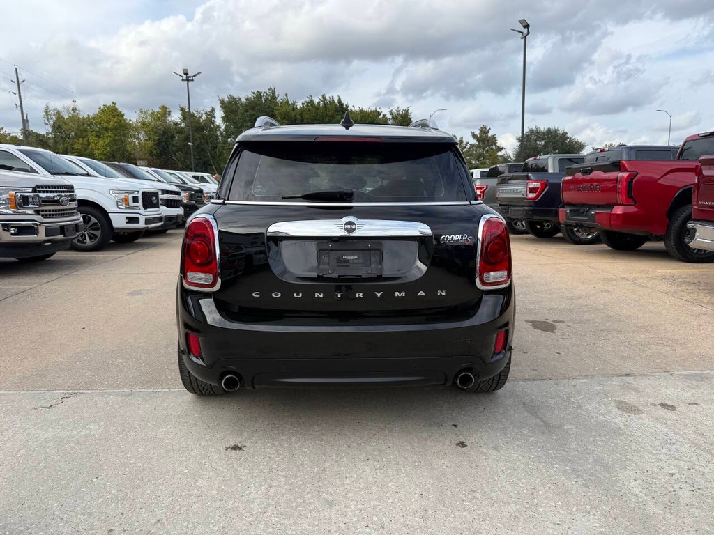 MINI Countryman Vehicle Full-screen Gallery Image 42