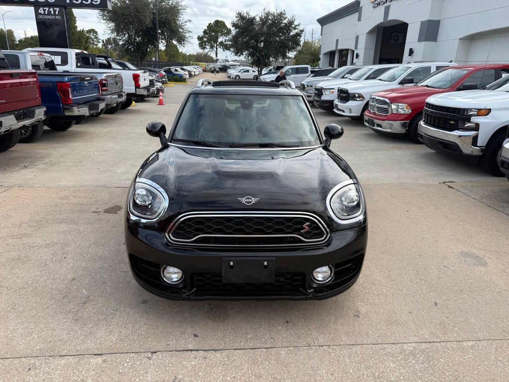 MINI Countryman Vehicle Full-screen Gallery Image 44