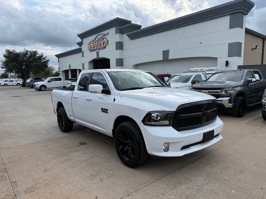 Ram 1500 Vehicle Full-screen Gallery Image 02