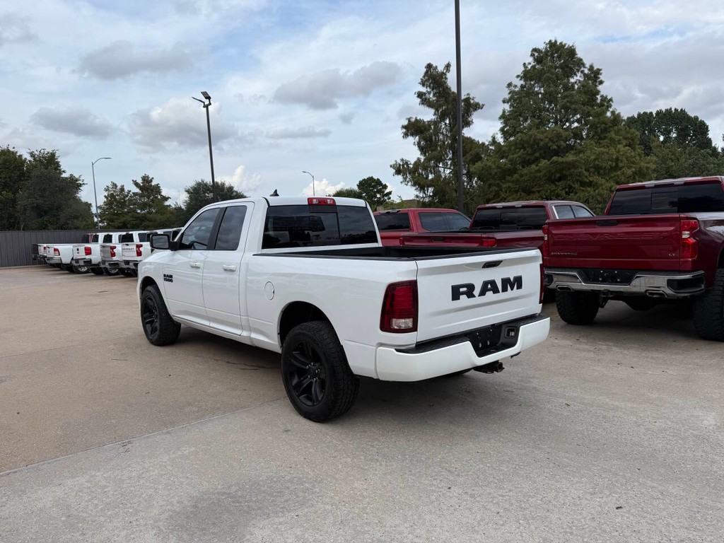 Ram 1500 Vehicle Full-screen Gallery Image 04