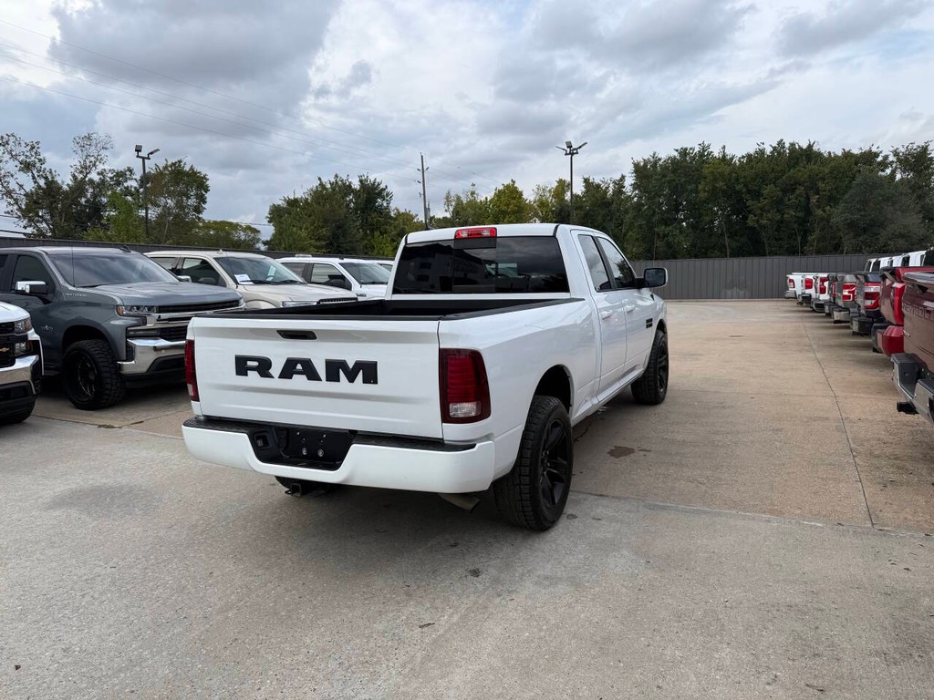 Ram 1500 Vehicle Full-screen Gallery Image 05