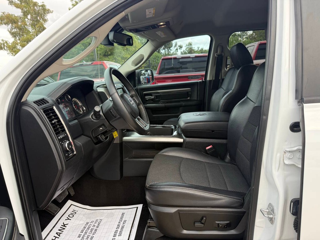 Ram 1500 Vehicle Full-screen Gallery Image 07