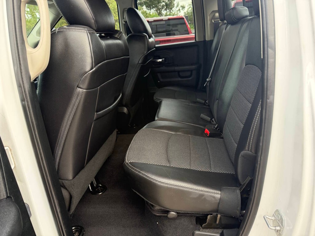 Ram 1500 Vehicle Full-screen Gallery Image 13