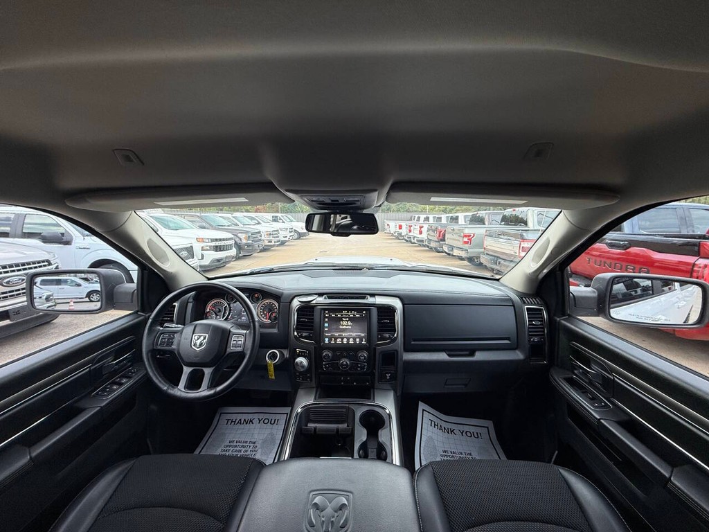 Ram 1500 Vehicle Full-screen Gallery Image 18