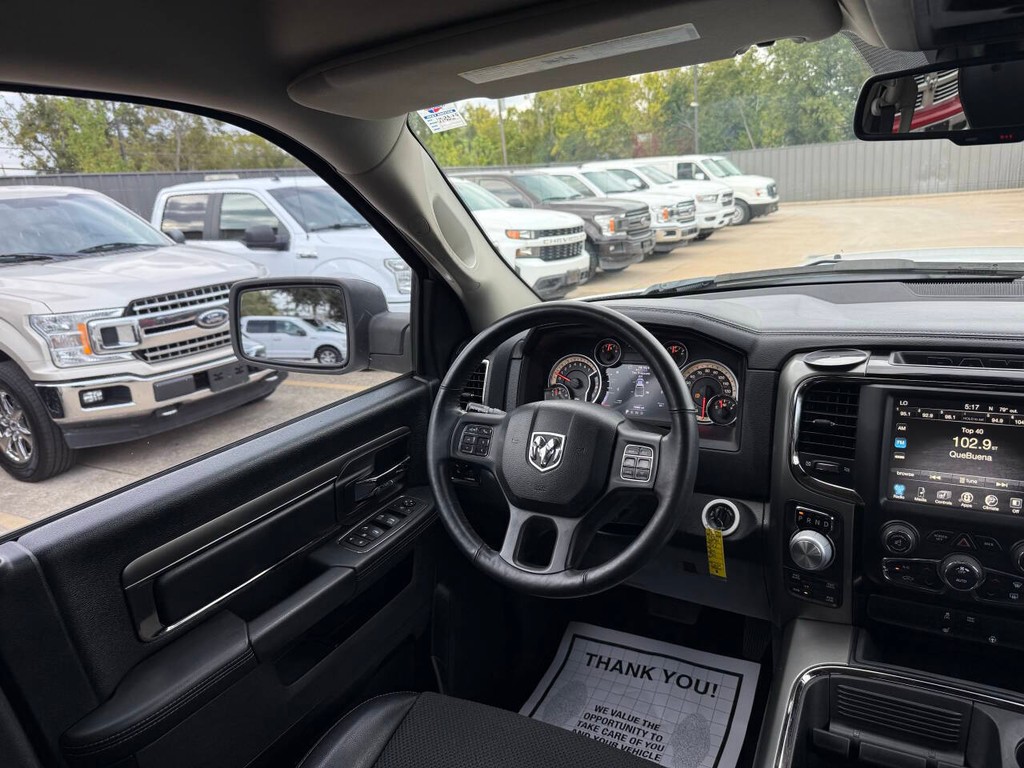 Ram 1500 Vehicle Full-screen Gallery Image 19