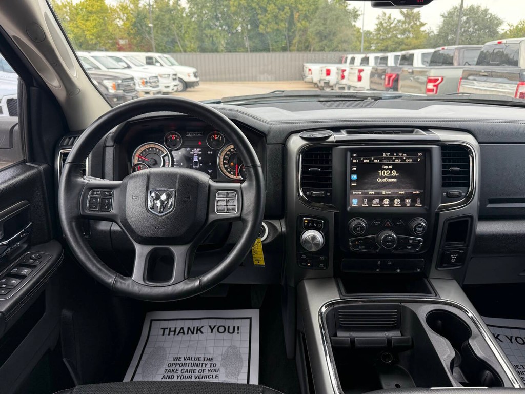 Ram 1500 Vehicle Full-screen Gallery Image 21