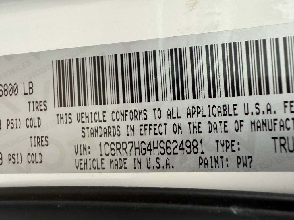 Ram 1500 Vehicle Full-screen Gallery Image 33