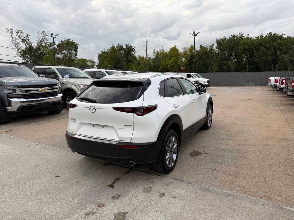 Mazda CX-30 Vehicle Full-screen Gallery Image 05