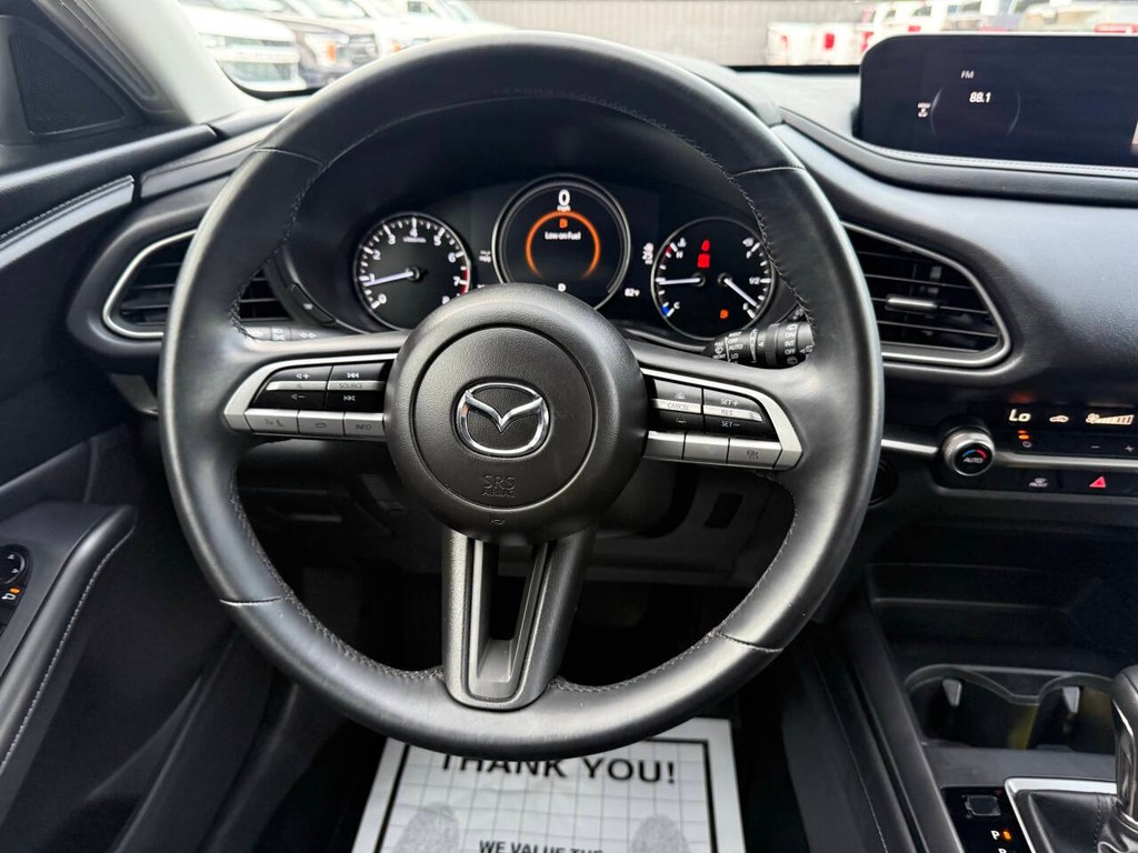 Mazda CX-30 Vehicle Full-screen Gallery Image 22