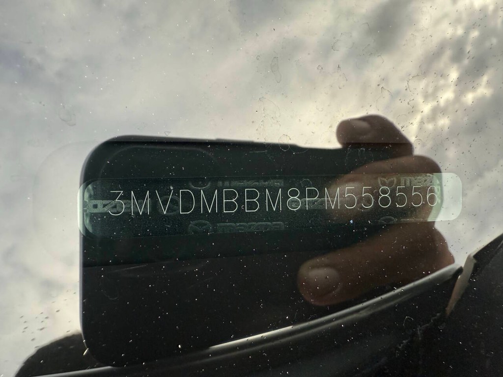 Mazda CX-30 Vehicle Full-screen Gallery Image 34