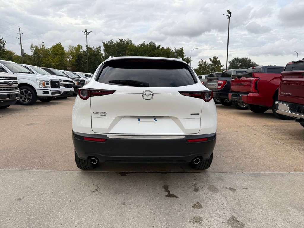 Mazda CX-30 Vehicle Full-screen Gallery Image 39