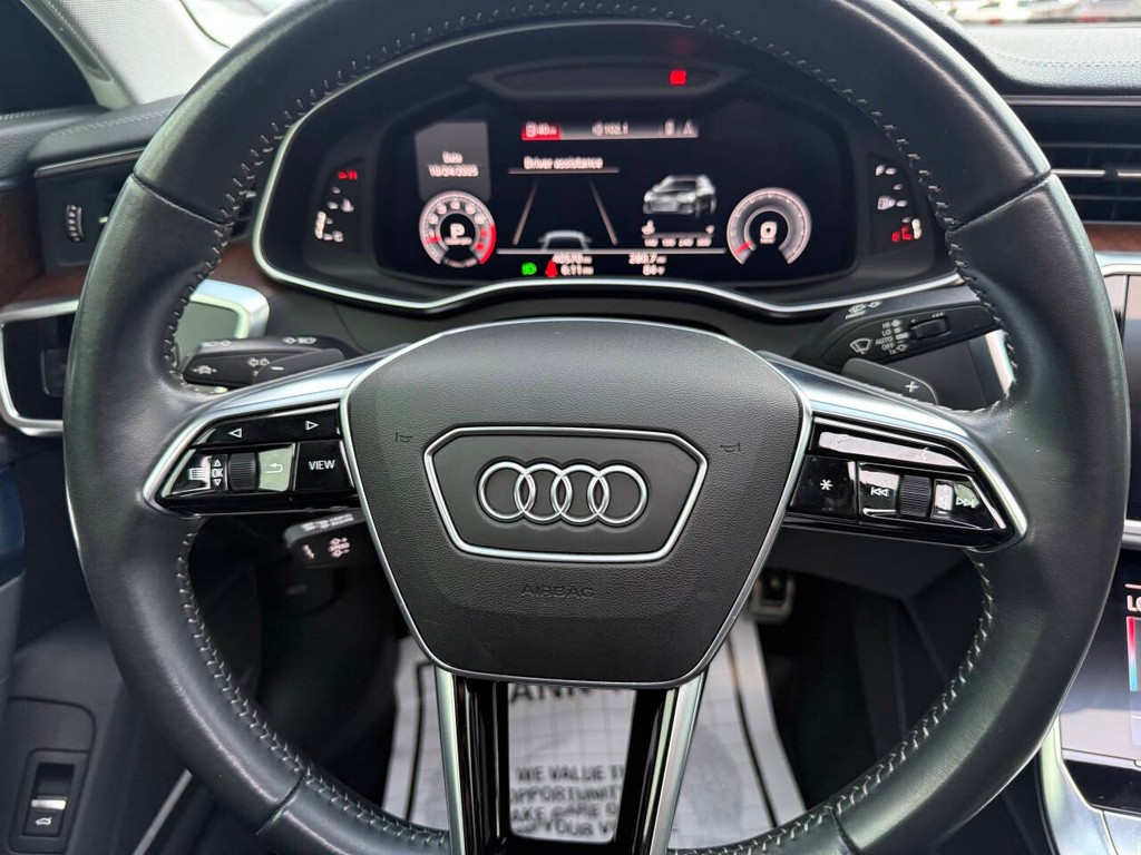 Audi A6 Vehicle Full-screen Gallery Image 22