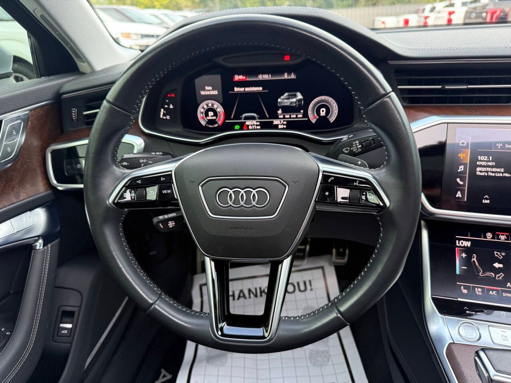 Audi A6 Vehicle Full-screen Gallery Image 23