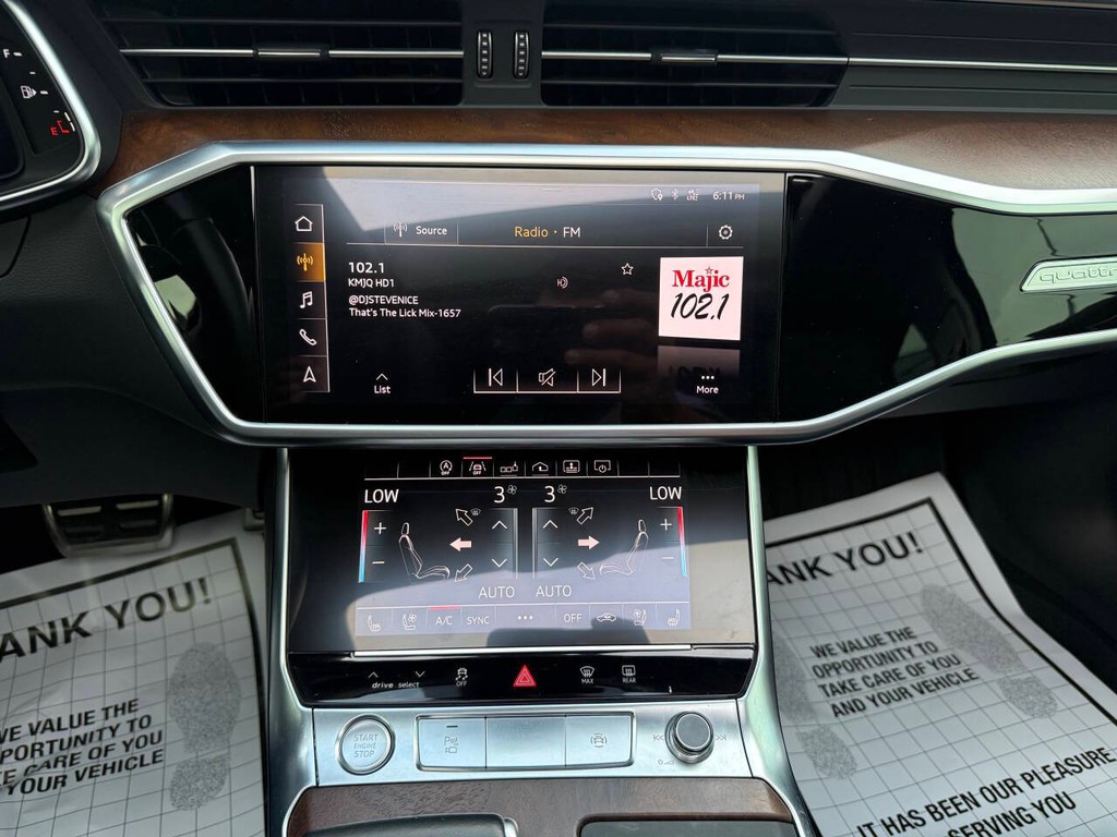 Audi A6 Vehicle Full-screen Gallery Image 24