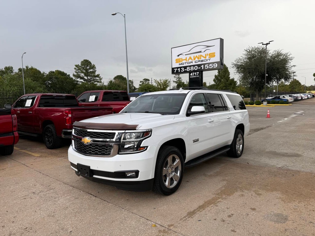Chevrolet Suburban Vehicle Full-screen Gallery Image 03