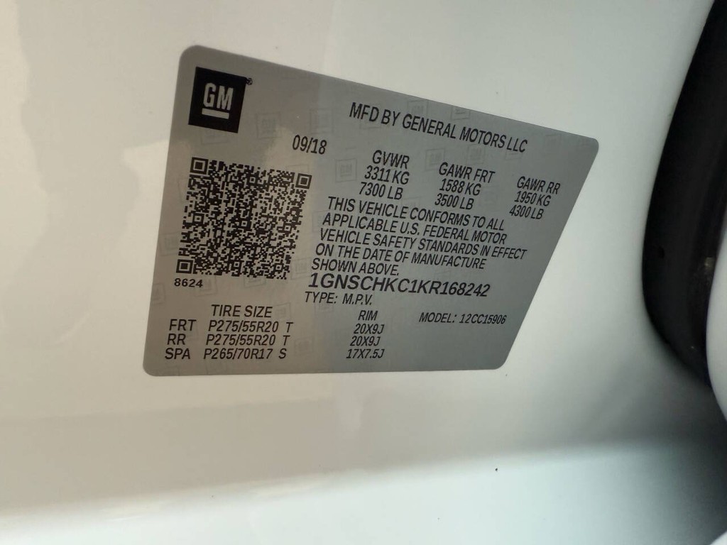 Chevrolet Suburban Vehicle Full-screen Gallery Image 35